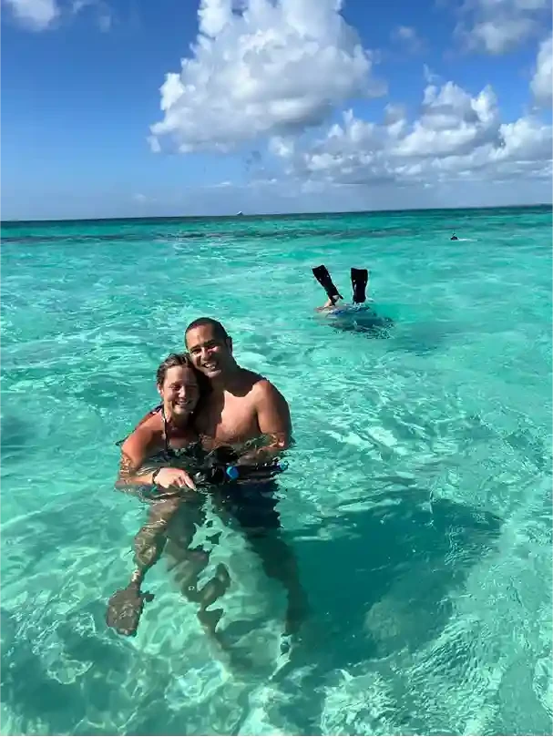 couple-enjoying-a-private-yacht-experience-in-La-romana-dominican-republic Private boat charter for cruise passengers in La Romana